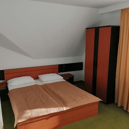 Pensiunea Colina Poiana Brașov Exterior foto