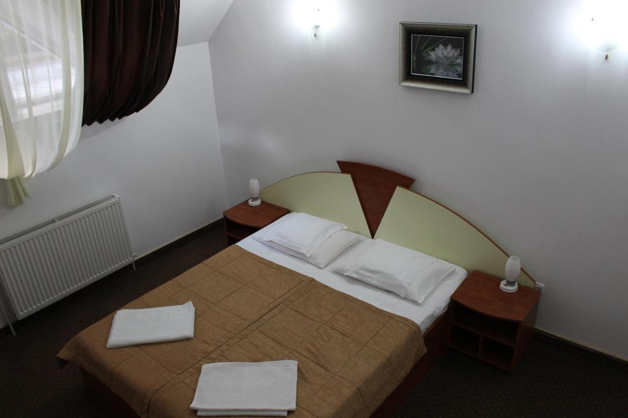 Pensiunea Colina Poiana Brașov Exterior foto